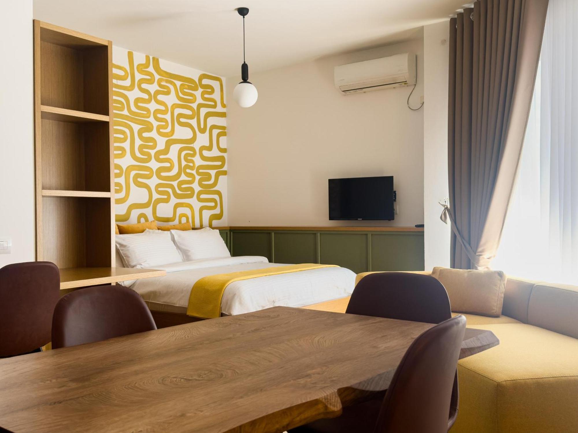 Flora Apartments Sarande Exterior photo