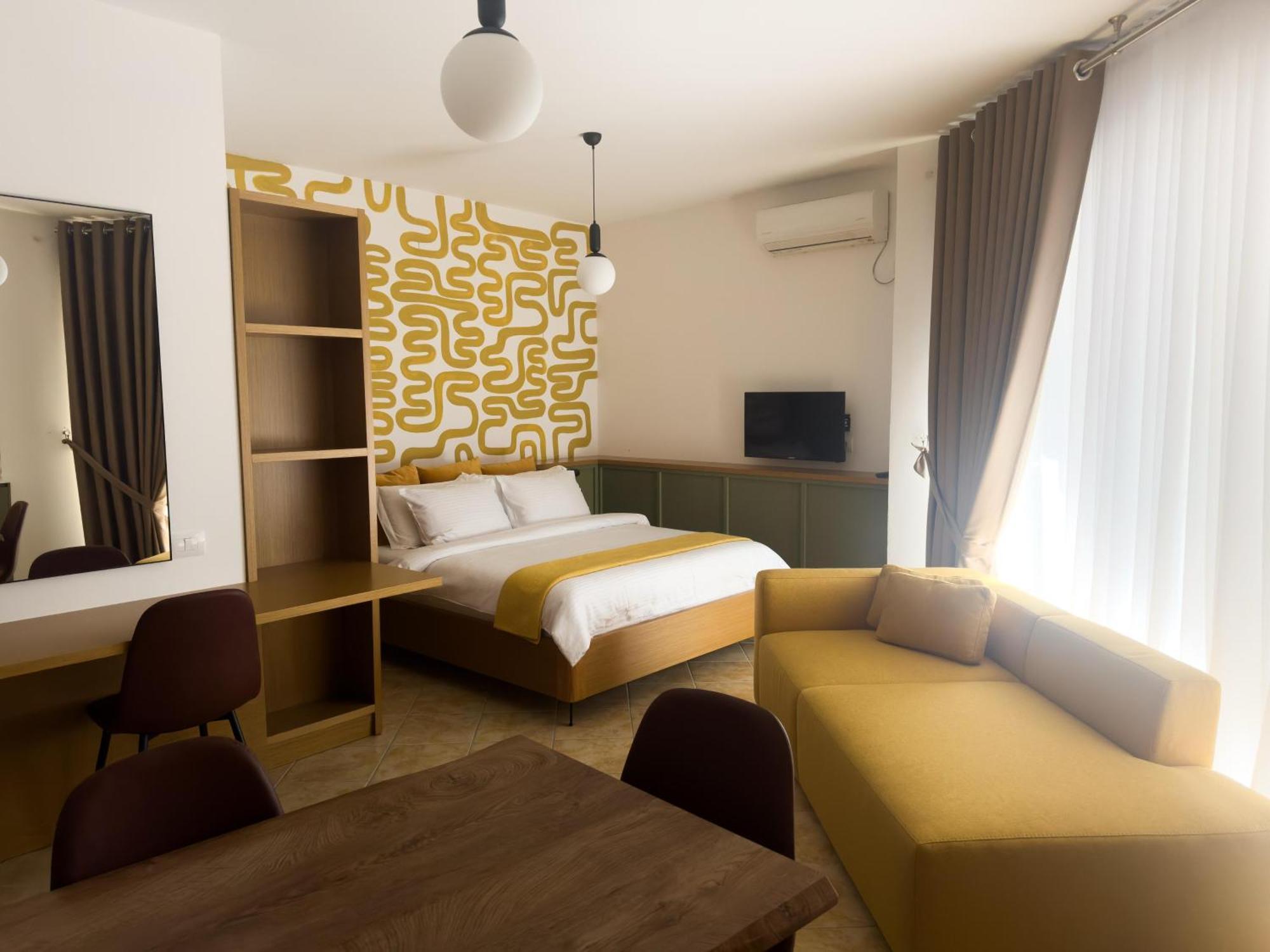 Flora Apartments Sarande Exterior photo